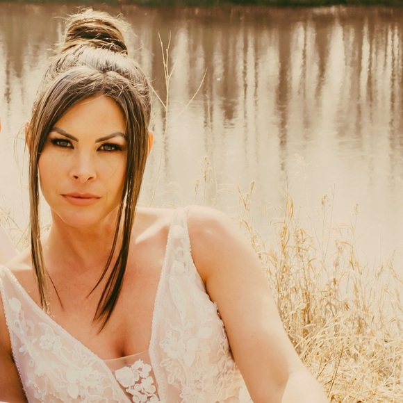 Meet your Posher, Kim - Picture 1 of 1